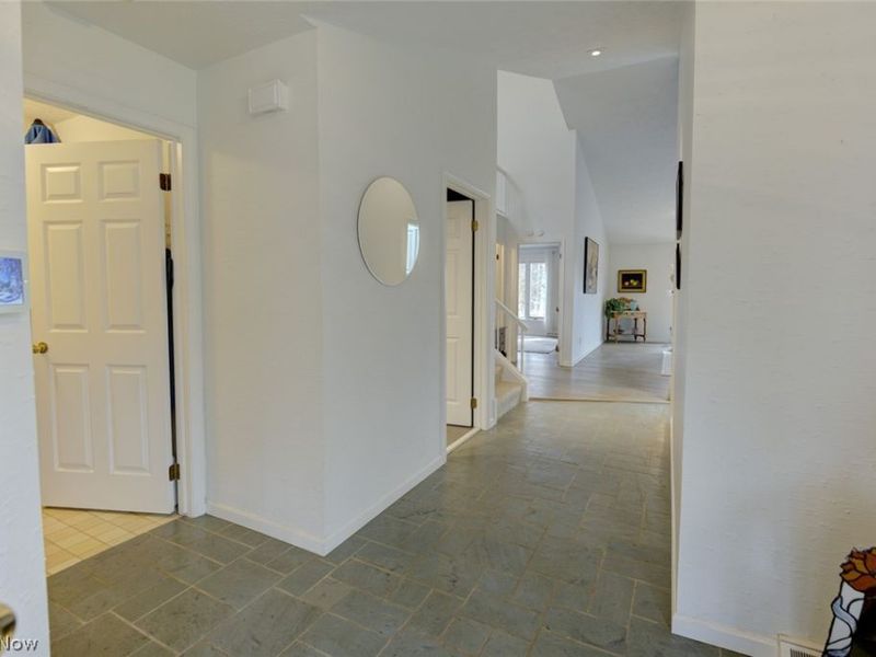 3791-2 Hickory Nut Trail, Unit K2, Orange, OH 44022 Photo 2