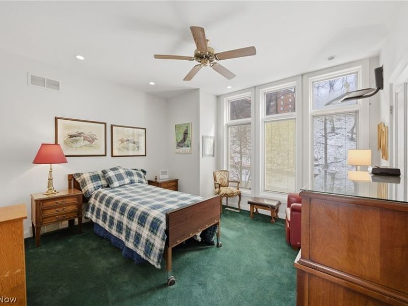 2345 Edgehill Road, Cleveland, OH 44106 Photo 29