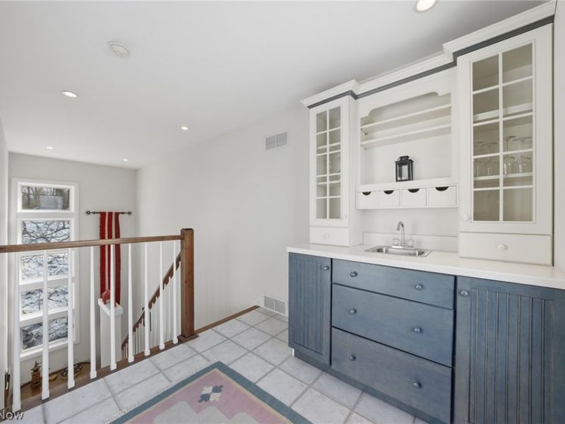 2345 Edgehill Road, Cleveland, OH 44106 Photo 36