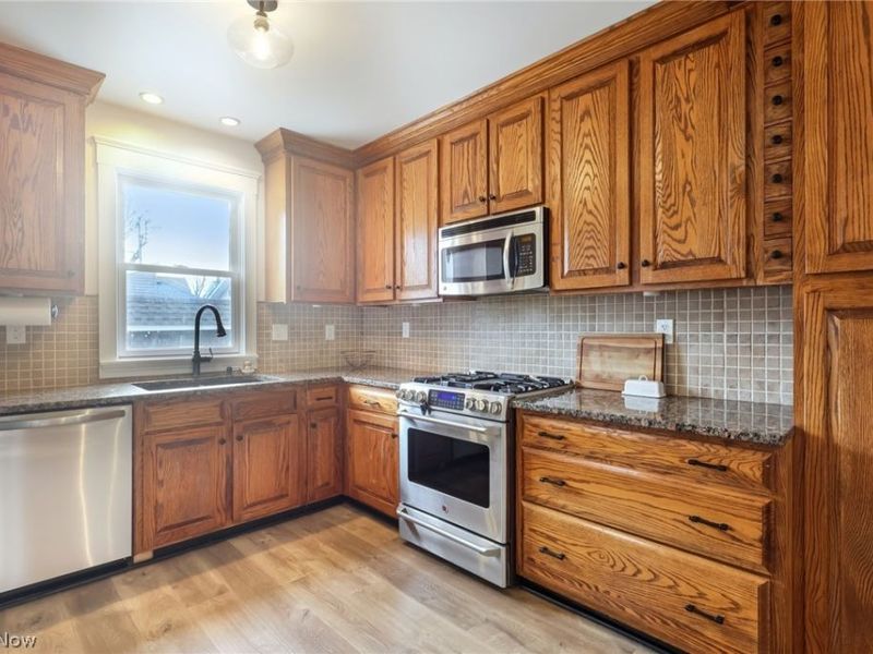 1545 Rockway Avenue, Lakewood, OH 44107 Photo 10