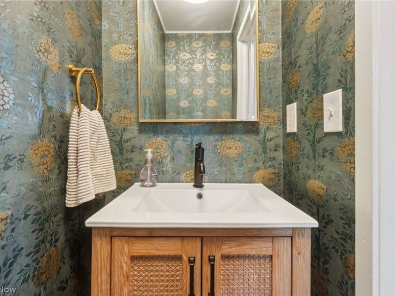 1545 Rockway Avenue, Lakewood, OH 44107 Photo 12