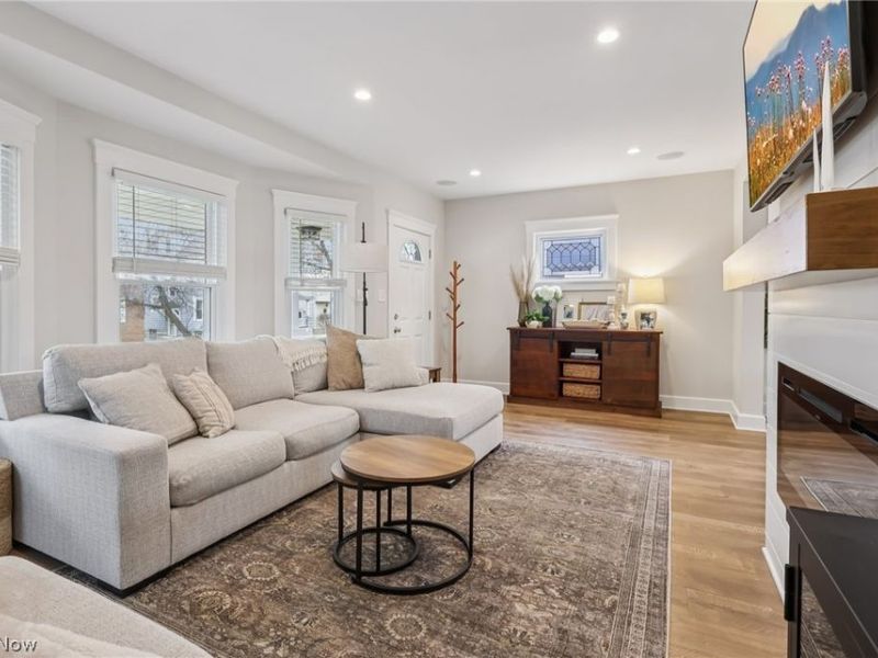 1545 Rockway Avenue, Lakewood, OH 44107 Photo 5