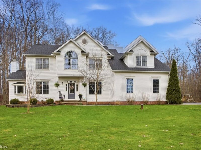 16625 Auburn Springs Drive, Chagrin Falls, OH 44023 Photo 1