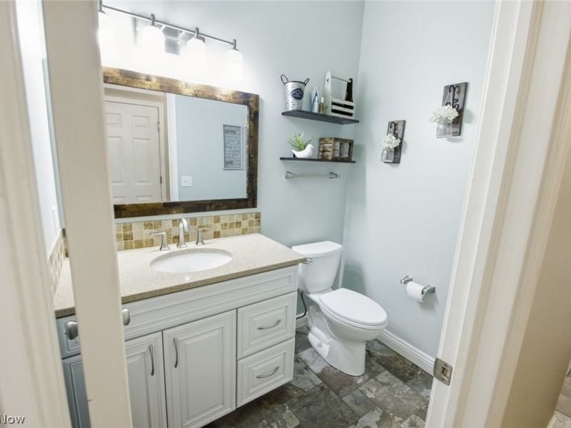 16625 Auburn Springs Drive, Chagrin Falls, OH 44023 Photo 13