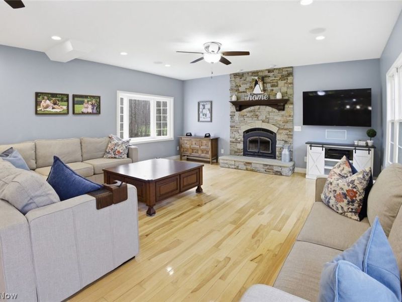 16625 Auburn Springs Drive, Chagrin Falls, OH 44023 Photo 5