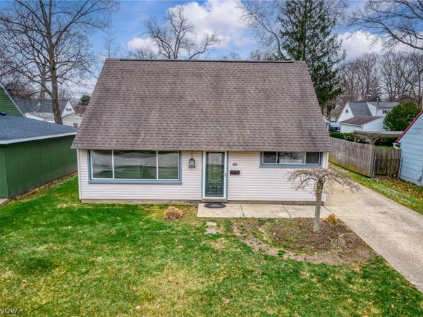 1757 Windsor Street, Cuyahoga Falls, OH 44221