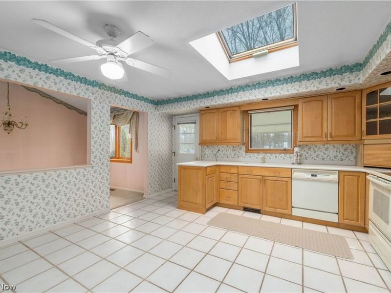 5610 Dorothy Drive, North Olmsted, OH 44070 Photo 16