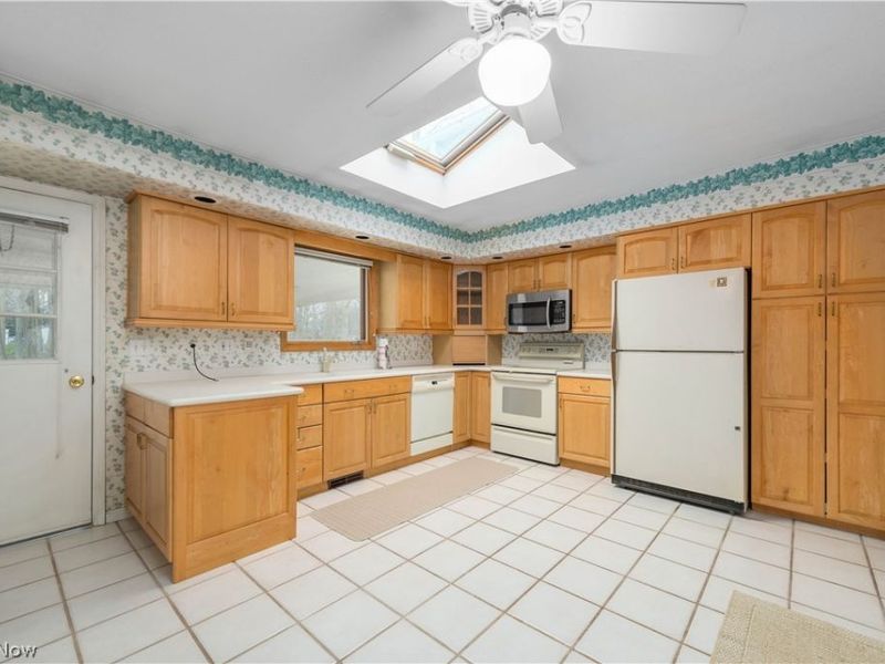 5610 Dorothy Drive, North Olmsted, OH 44070 Photo 17