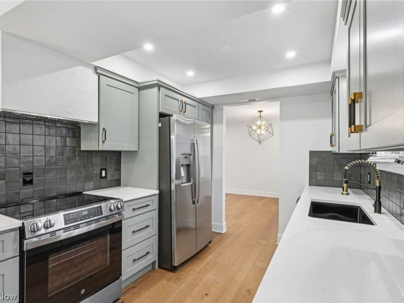 26620 Midland Road, Bay Village, OH 44140 Photo 3