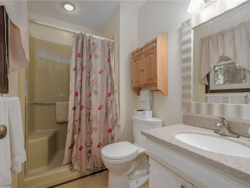 7951 Lake O Springs Avenue NW, North Canton, OH 44720 Photo 20