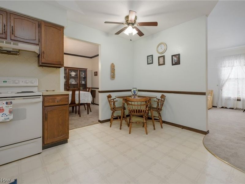 7951 Lake O Springs Avenue NW, North Canton, OH 44720 Photo 8