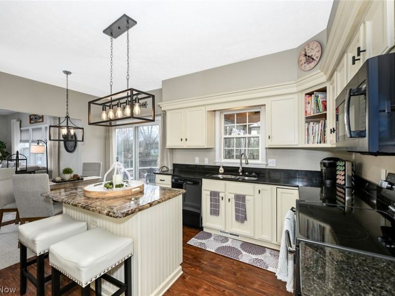 240 Gloucester Drive, Medina, OH 44256 Photo 11