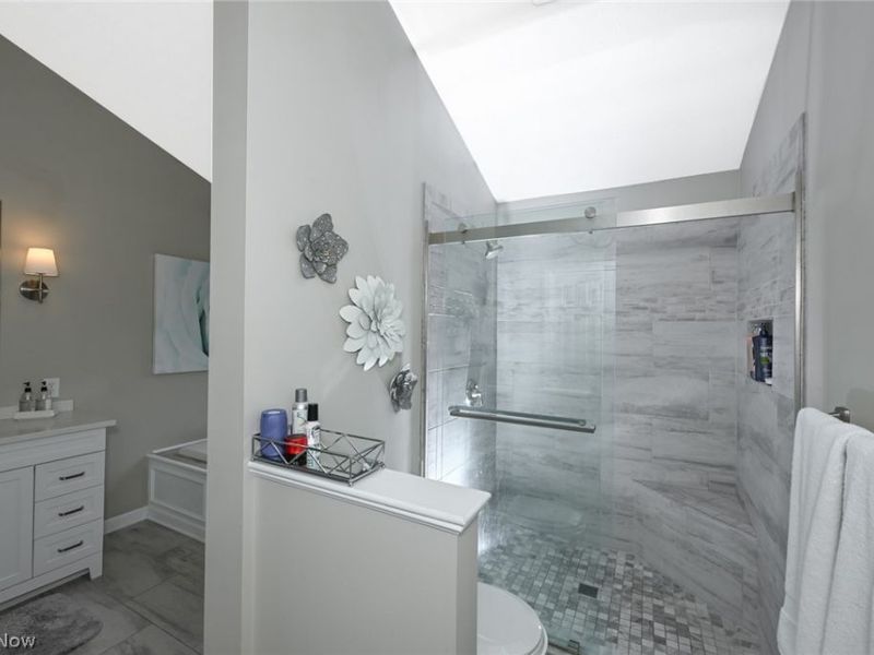 240 Gloucester Drive, Medina, OH 44256 Photo 25