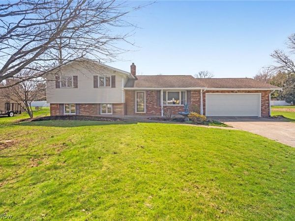 7412 Mudbrook Street NW, Massillon, OH 44646