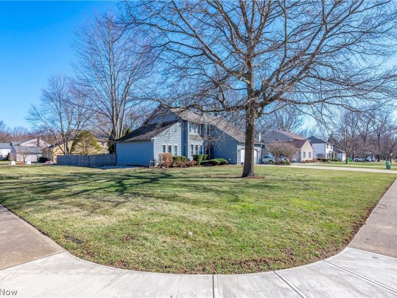 287 Greenbriar Drive, Avon Lake, OH 44012 Photo 11