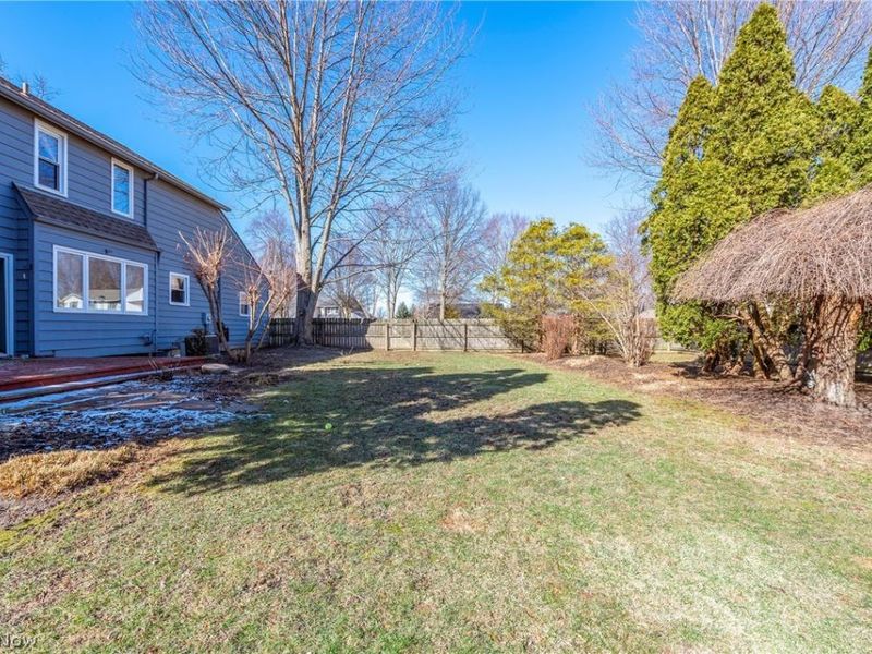 287 Greenbriar Drive, Avon Lake, OH 44012 Photo 8