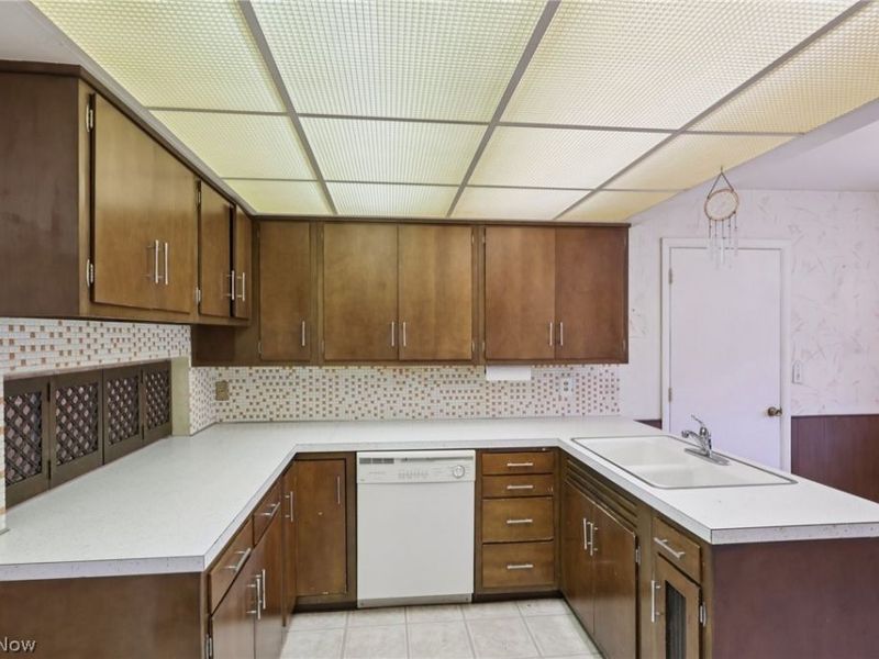 7448 Amber Lane, Brecksville, OH 44141 Photo 11