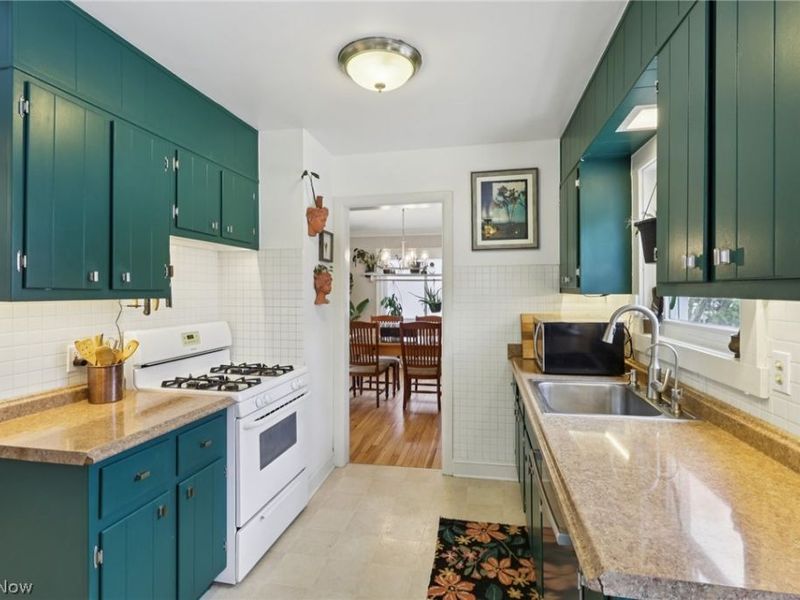 1979 Idlehurst Drive, Euclid, OH 44117 Photo 12