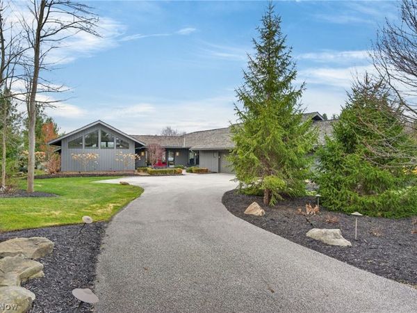 513 Ravine Drive, Aurora, OH 44202