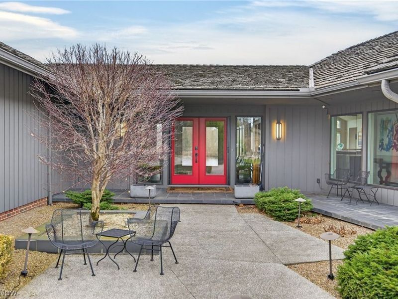 513 Ravine Drive, Aurora, OH 44202 Photo 2