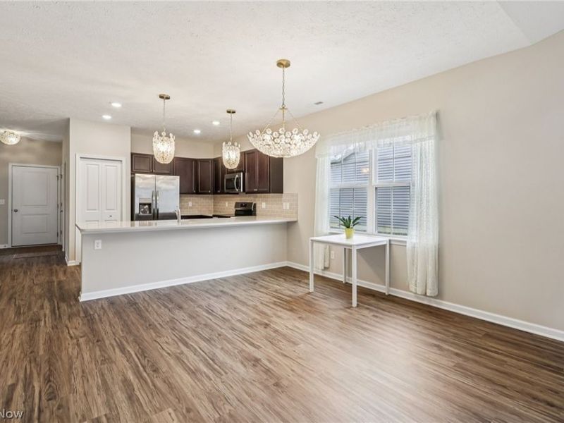 271 Silver Spring Circle, Elyria, OH 44035 Photo 13