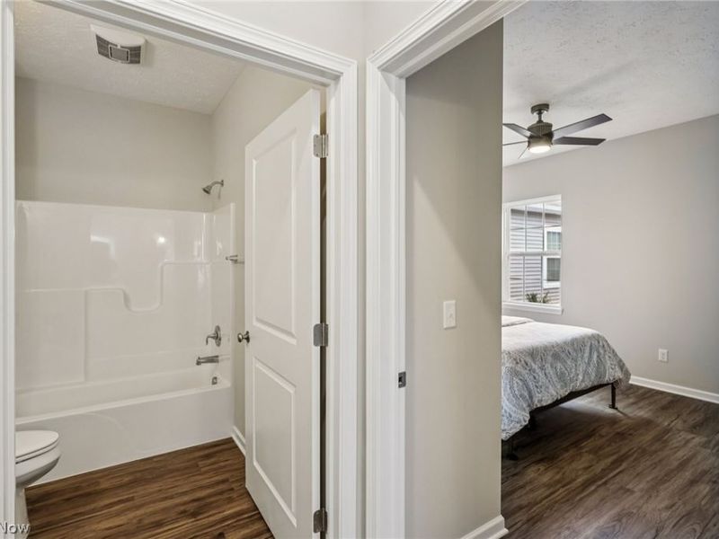 271 Silver Spring Circle, Elyria, OH 44035 Photo 25