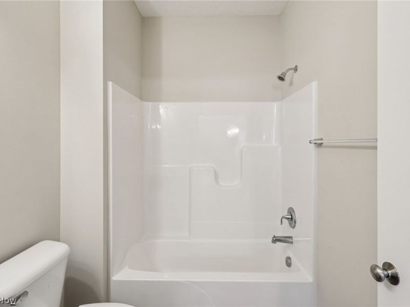271 Silver Spring Circle, Elyria, OH 44035 Photo 26