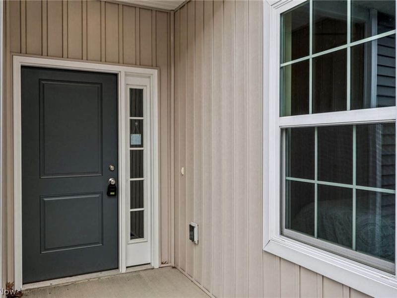 271 Silver Spring Circle, Elyria, OH 44035 Photo 4