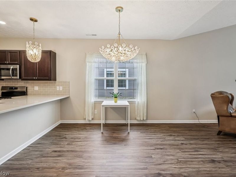 271 Silver Spring Circle, Elyria, OH 44035 Photo 6
