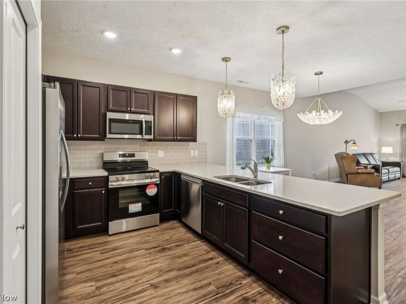 271 Silver Spring Circle, Elyria, OH 44035 Photo 7