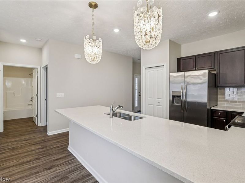 271 Silver Spring Circle, Elyria, OH 44035 Photo 8