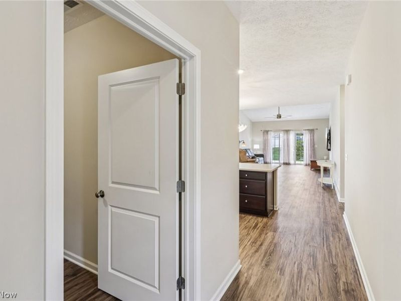 271 Silver Spring Circle, Elyria, OH 44035 Photo 9
