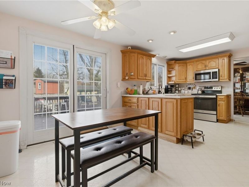 372 Briar Lake Drive, Elyria, OH 44035 Photo 17