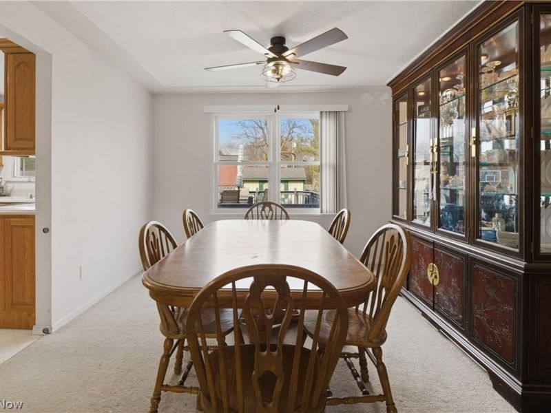 372 Briar Lake Drive, Elyria, OH 44035 Photo 9