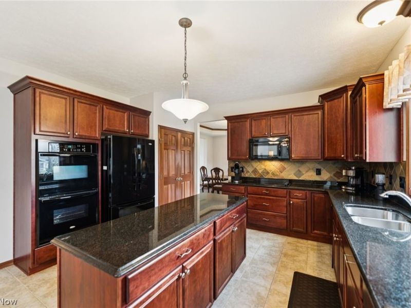 1800 Bur Oak Drive, Westlake, OH 44145 Photo 14