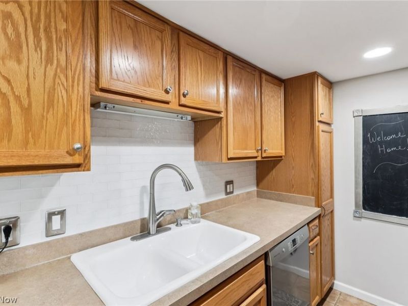 479 W Streetsboro Street, Unit B, Hudson, OH 44236 Photo 11