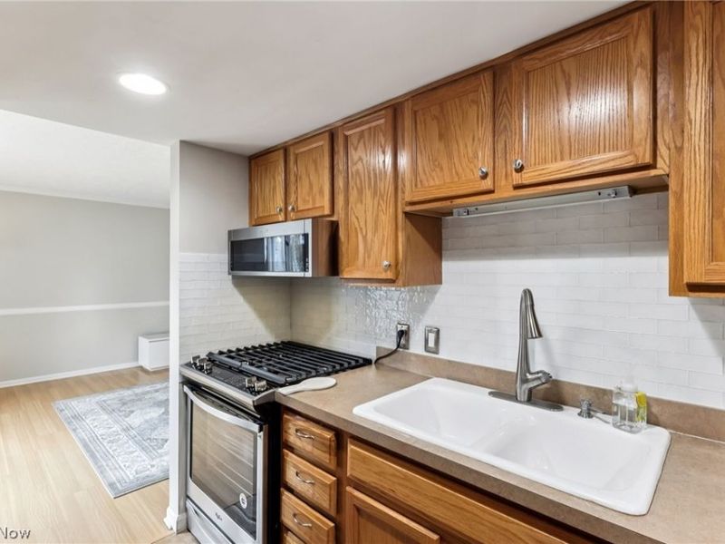 479 W Streetsboro Street, Unit B, Hudson, OH 44236 Photo 12