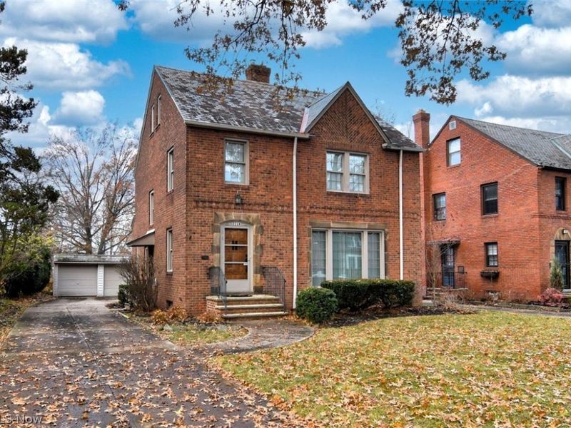 2316 Glendon Road, University Heights, OH 44118 Photo 1