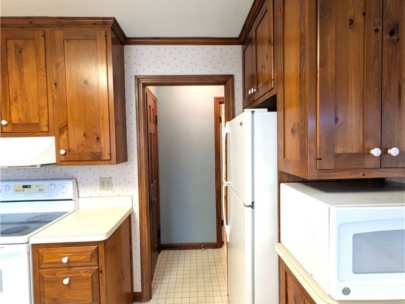 2316 Glendon Road, University Heights, OH 44118 Photo 10