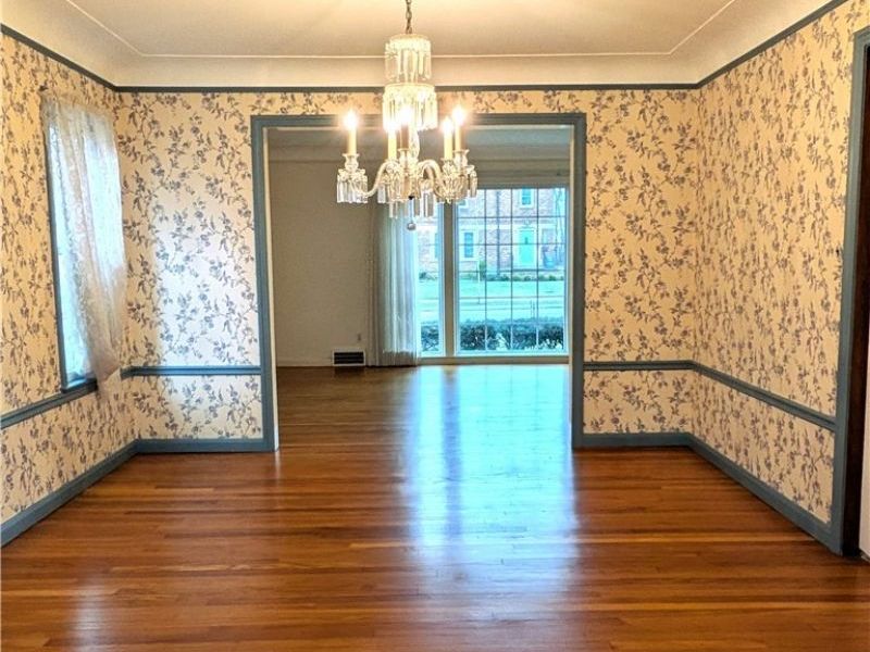 2316 Glendon Road, University Heights, OH 44118 Photo 5