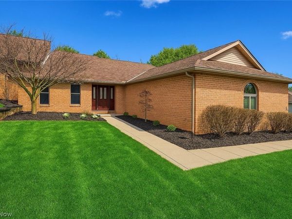 3641 Mercedes Place, Unit 6c, Canfield, OH 44406