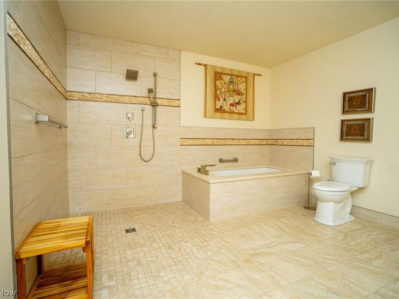 3641 Mercedes Place, Unit 6c, Canfield, OH 44406 Photo 12