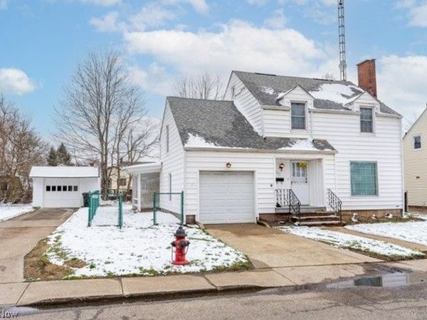 2003 37th Street NW, Canton, OH 44709