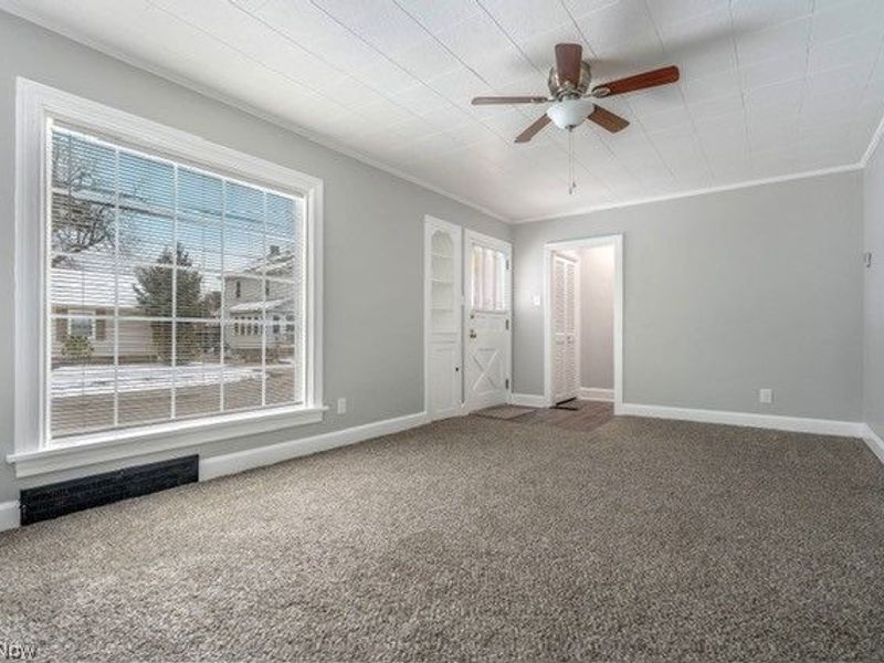 2003 37th Street NW, Canton, OH 44709 Photo 2