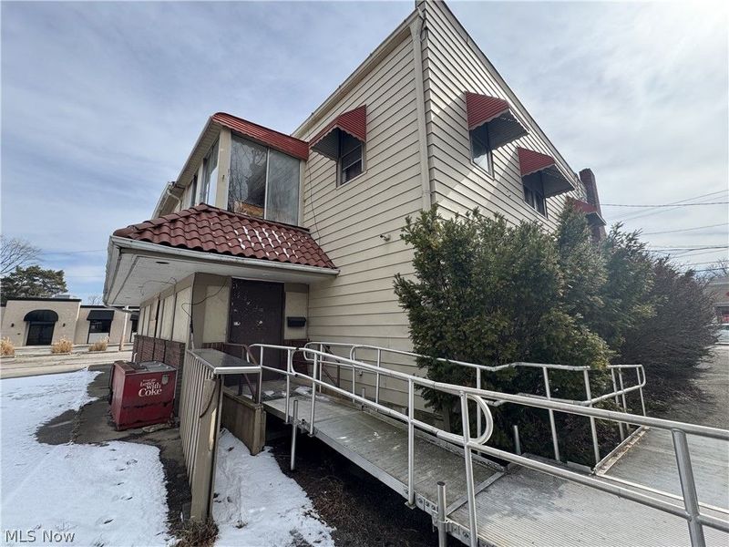 9047 Mentor Avenue, Mentor, OH 44060 Photo 4