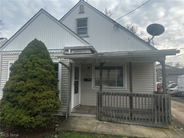 1234 Sackett Avenue , Cuyahoga Falls, OH 44223