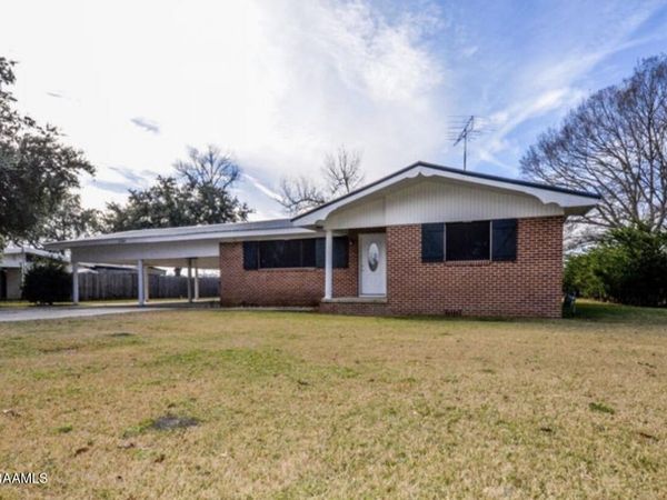 2304 Louisiana Drive , New Iberia, LA 70560