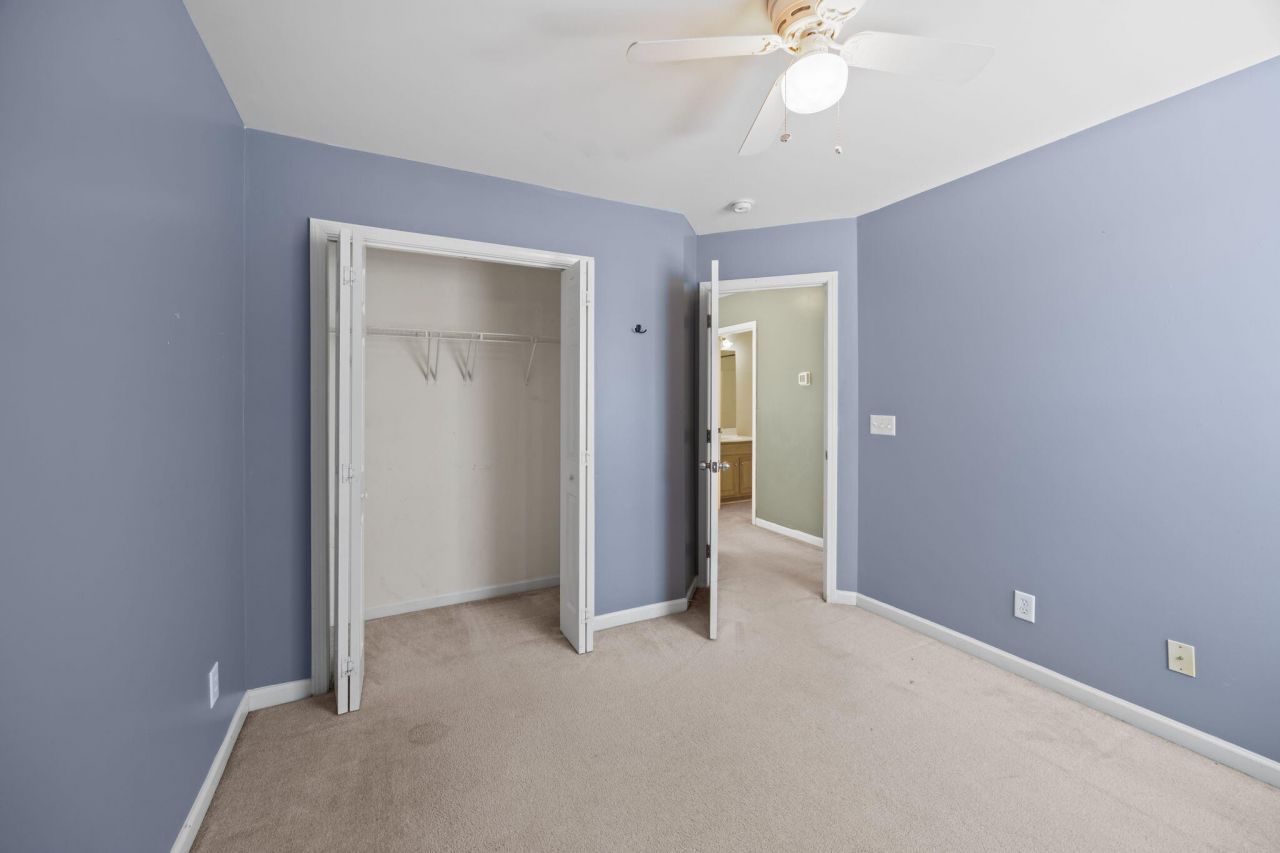 8950 Planters Row Lane Photo 18