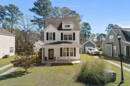 8950 Planters Row Lane photo 4