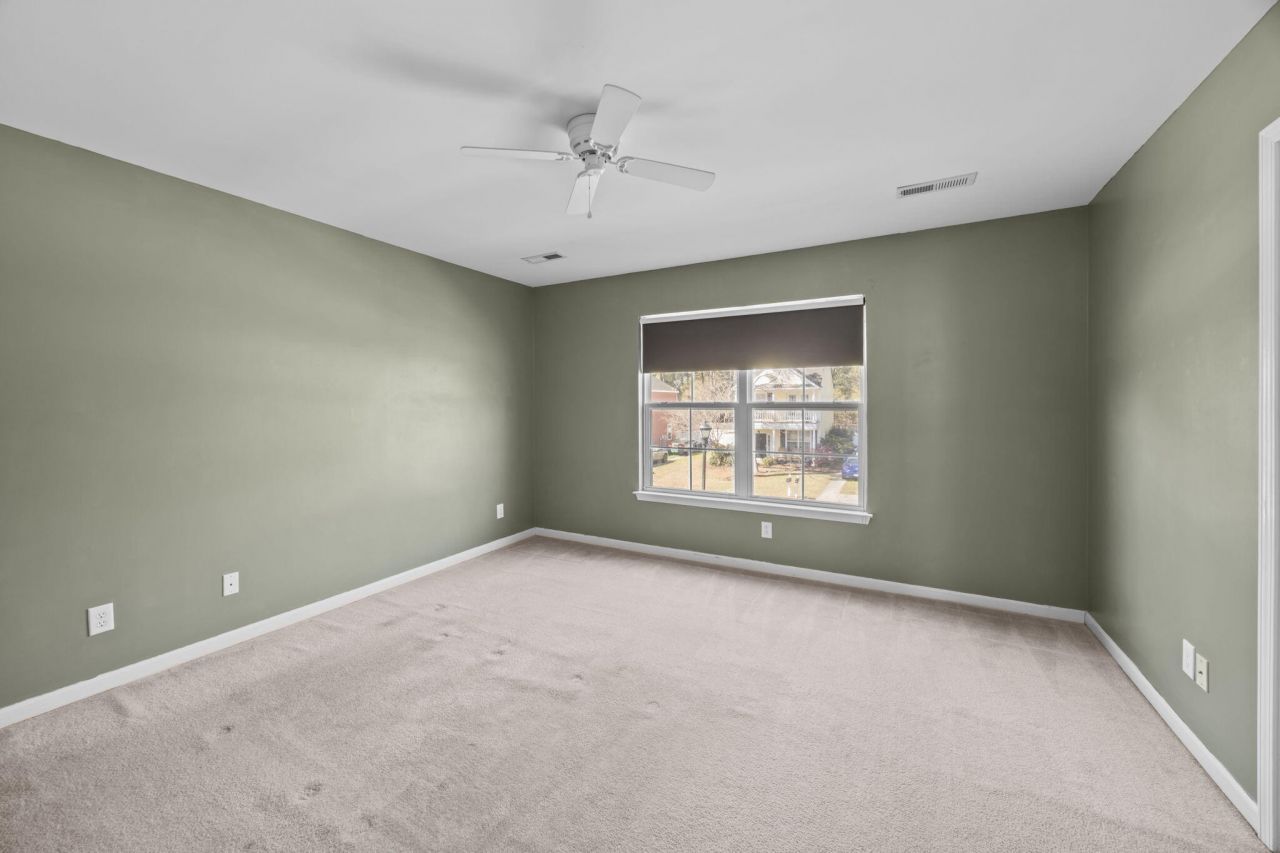 8950 Planters Row Lane Photo 23